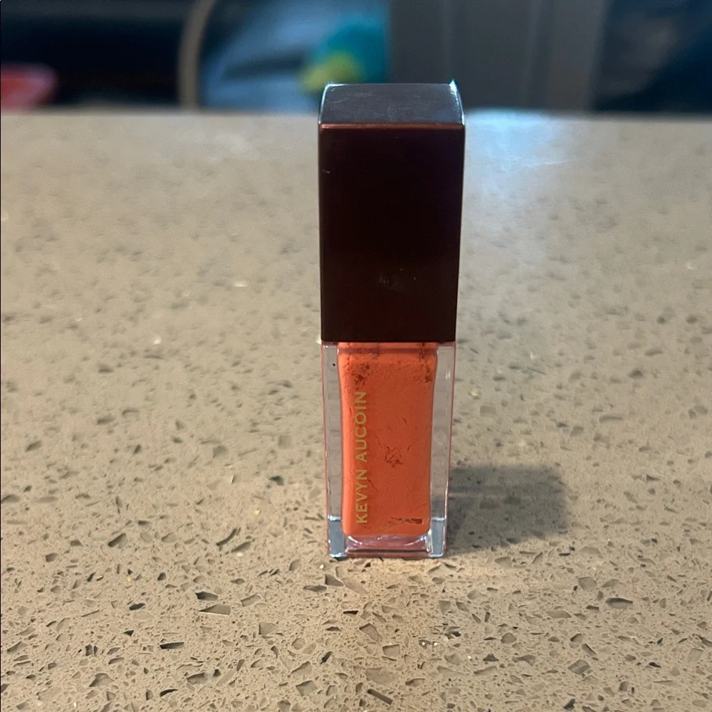 Kevyn Aucoin Elegant Gold Lip Gloss